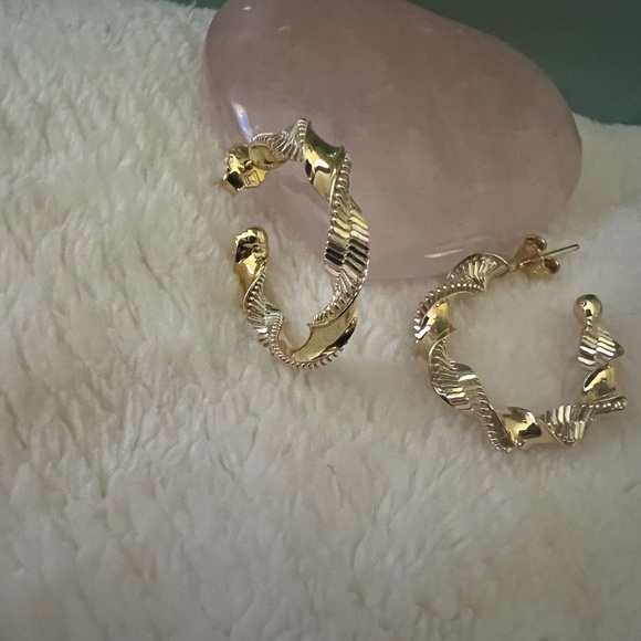 Italy Made Diamond Cut 14K Gold over Sterling Hoops - Picture 3 of 5